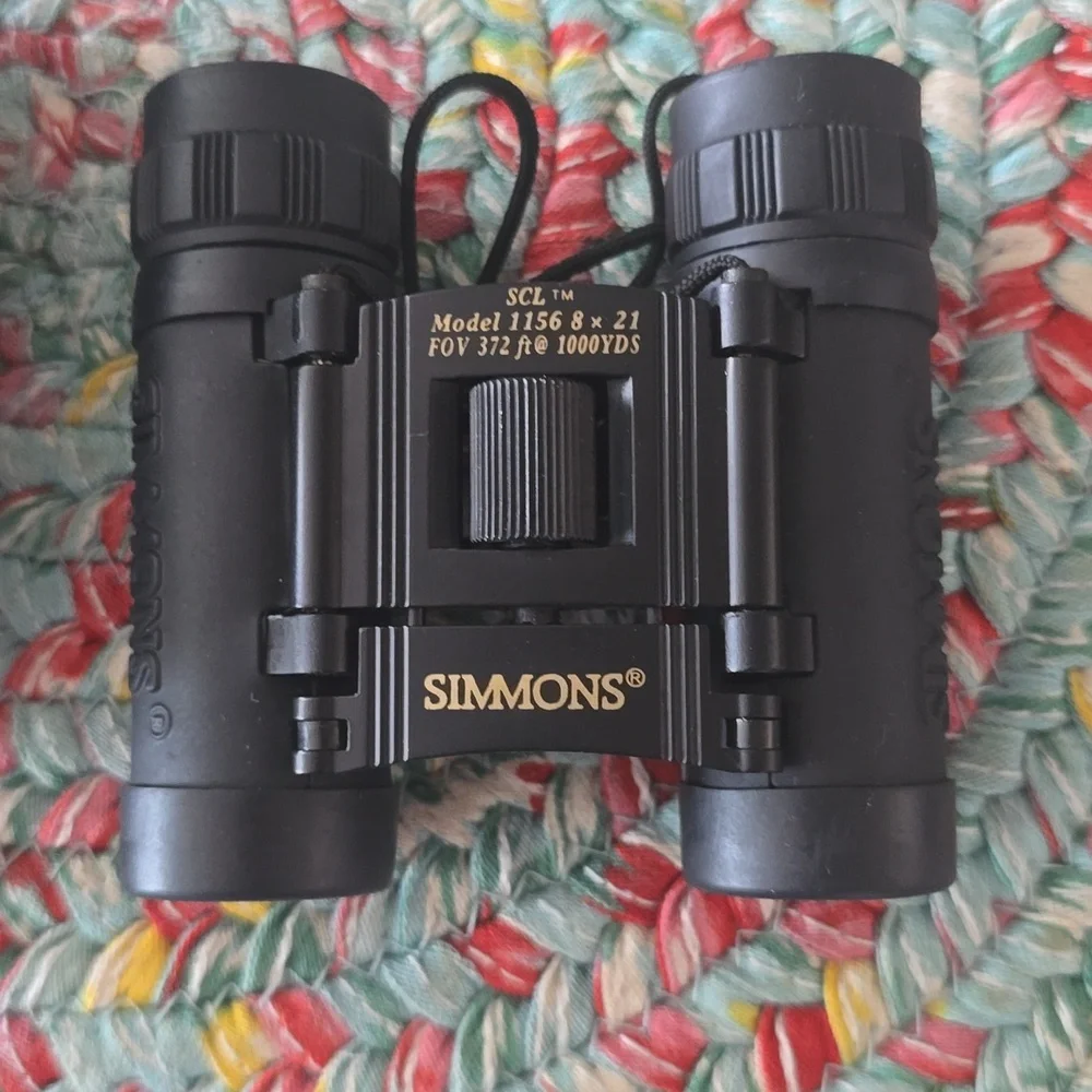 Simmons Black Compact Binoculars with Folding Design